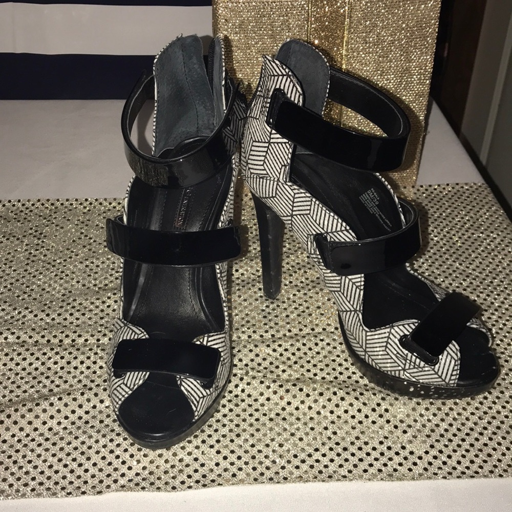 BCBG Eneration heels